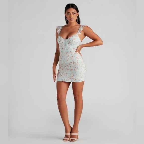 Dresses & Skirts - Windsor (NWT) Plant One On Me Floral Mini Dress